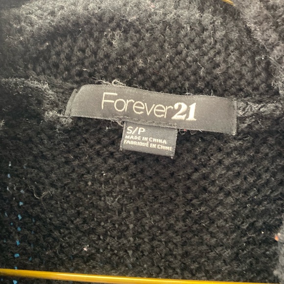 Forever 21 Knitted Vest 🍋 - Picture 2 of 2